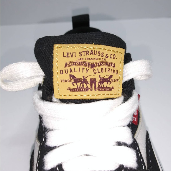 Levis Trucker Low Trainers Boys & Girls Sneaker Black Size 11c - Picture 6 of 7